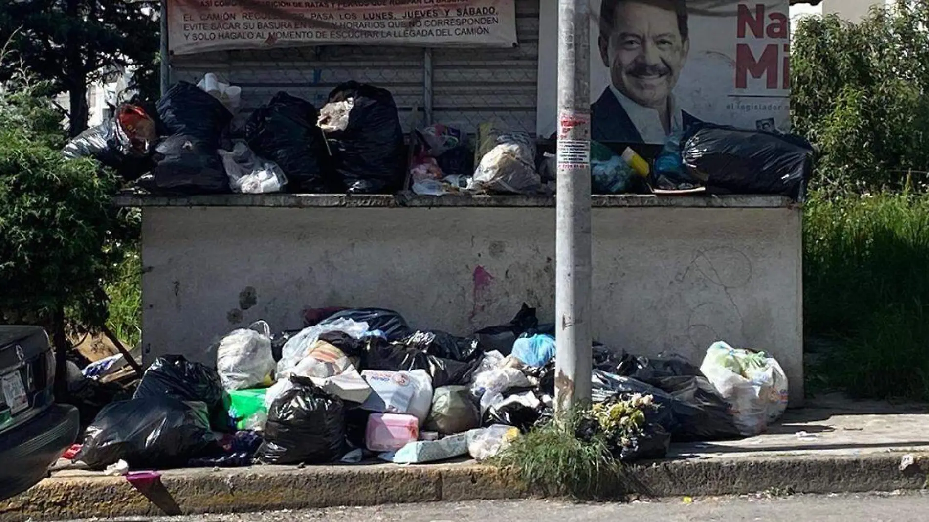 Filomeno Sarmiento Torres dejó de brindar el servicio de recolección de residuos en varias zonas de la junta auxiliar Sanctorum